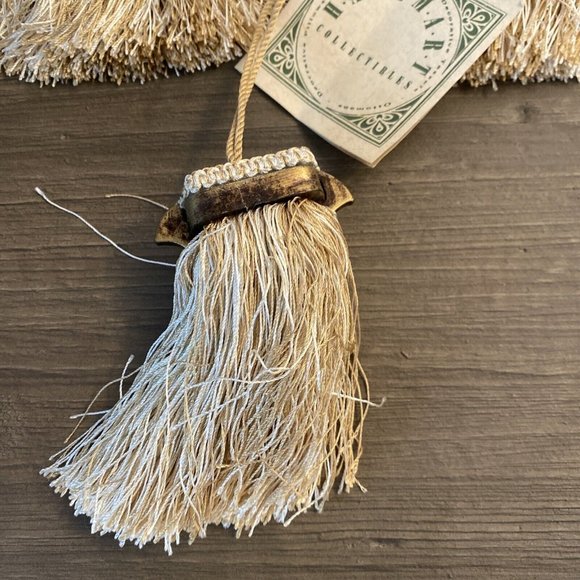 3 HALLMART COLLECTIBLES ELEPHANT KEY DOOR KEY DECORATIVE TASSELS NEW - Picture 5 of 12